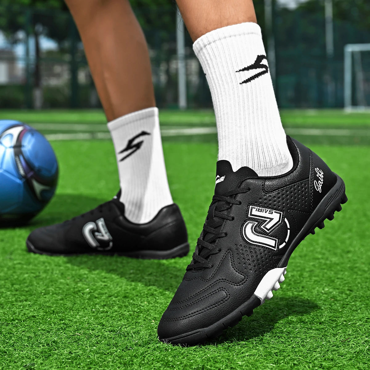 Chuteira de Futebol Premium MG/FG Unissex - Alta Aderência Multi-Gramado