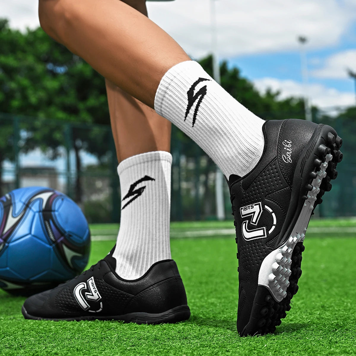 Chuteira de Futebol Premium MG/FG Unissex - Alta Aderência Multi-Gramado